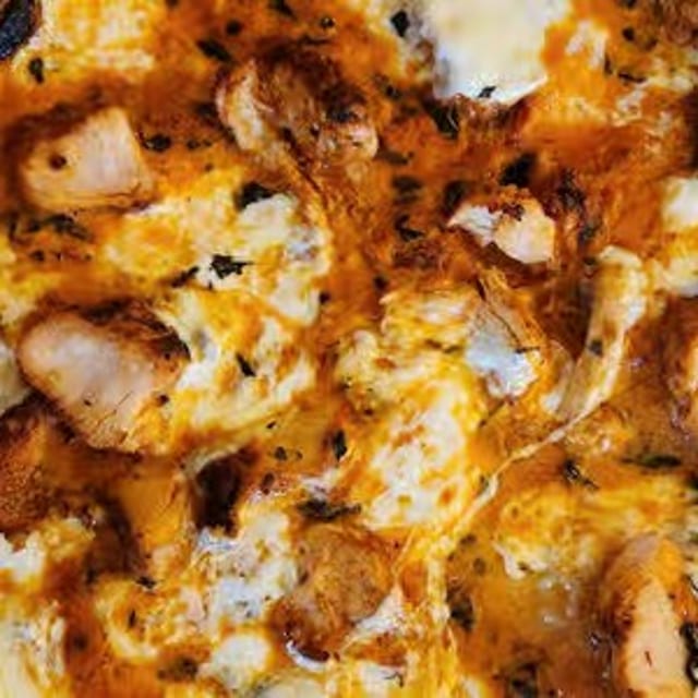 Alla Vodka Pizza.