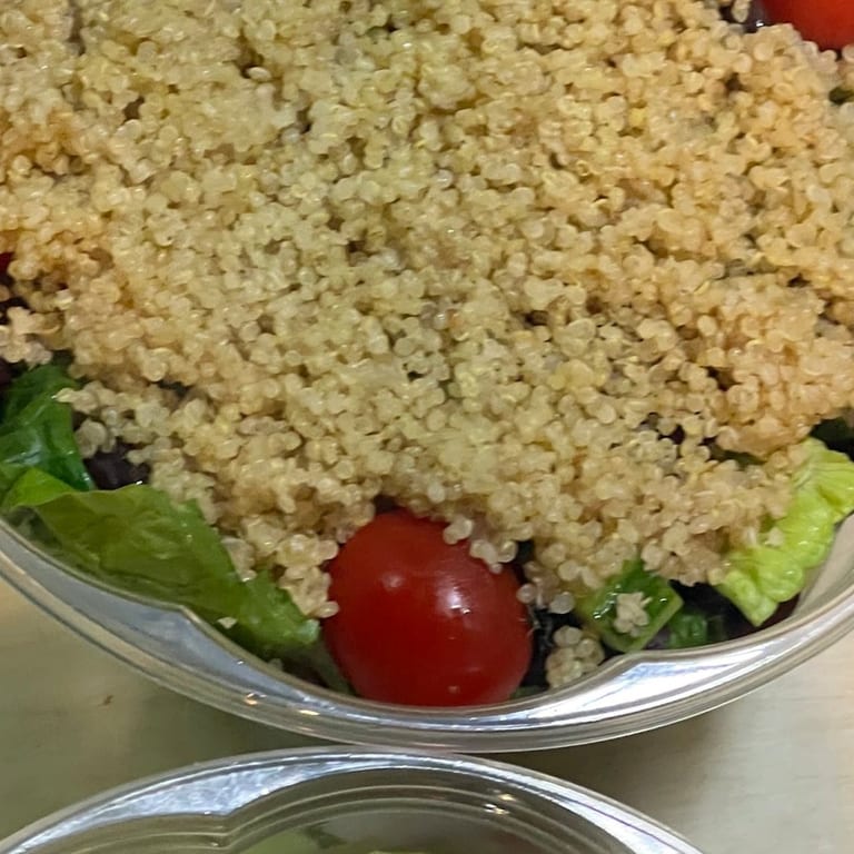 Fresh Quinoa Salad: A Healthy Option